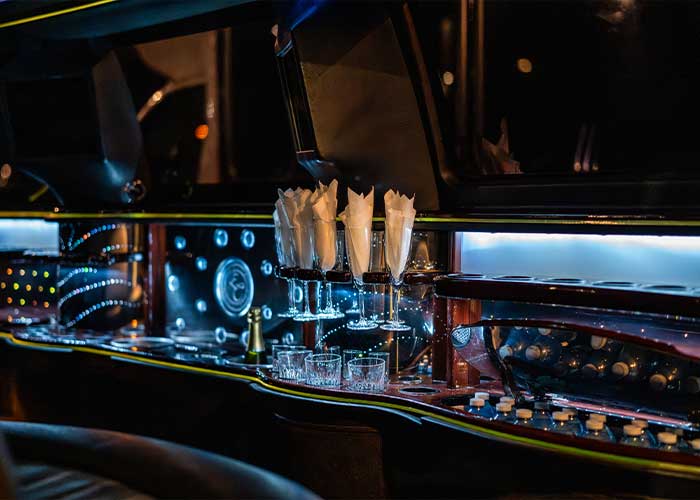14 Passenger Ford Excursion Stretch Limo - View 4