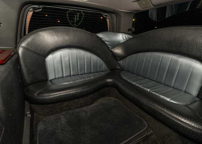 14 Passenger Ford Excursion Stretch Limo - View 8